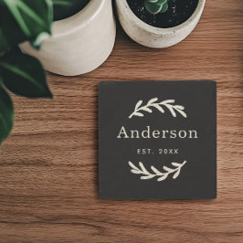 Rustic Laurel Branch Wreath Nachname Monogram Steinuntersetzer