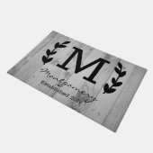 Rustic Laurels Gray Barn Wood Planks Personalisier Fußmatte (Schrägansicht)