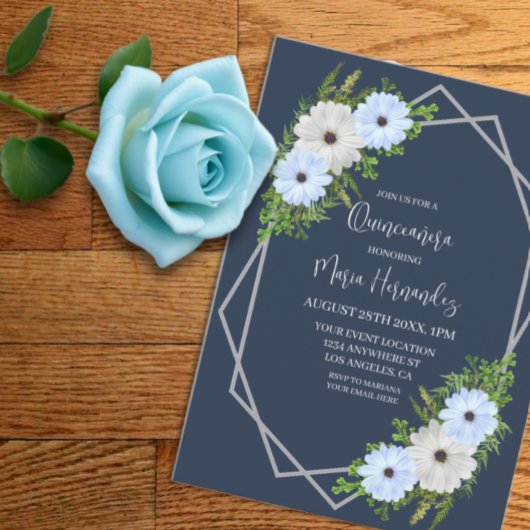 Rustic Light Blue and White Floral Quinceañera Einladung