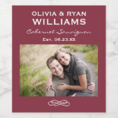 Rustic Maroon Red Wedding Foto Monogram Weinetikett (Einzelnes Label)