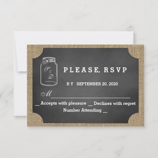 Rustic Mason Jar Chalkboard Burlap Wedding RSVP Karte (Vorderseite)