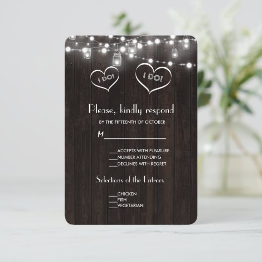 Rustic Mason Jars String Lights Old Barn Wedding RSVP Karte (Stehend Vorderseite)
