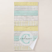 Rustic Mint & Yellow Boho Geo Modern Personalized Badehandtuch (Badehandtuch)