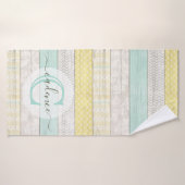 Rustic Mint & Yellow Boho Geo Modern Personalized Badehandtuch (Badehandtuch)