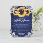 Rustic Navy Blue Wood Lace Sunflower Bridal Shower Einladung (Stehend Vorderseite)