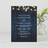 Rustic Navy Blue Wood String Light QR Code Wedding Einladung (Stehend Vorderseite)