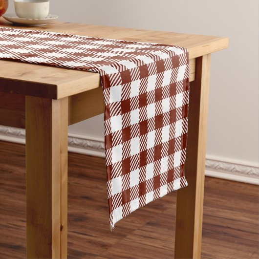 Rustic Nutmeg Brown Gingham Buffalo Kariert Kurzer Tischläufer (Beispiel)