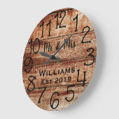 Rustic Personalized Brown Wood Custom Große Wanduhr (Winkel)