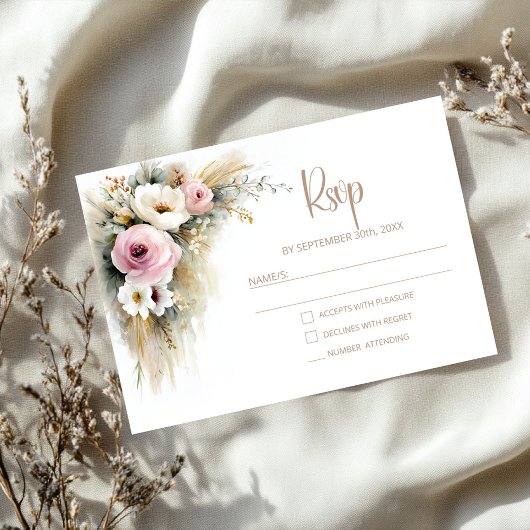 Rustic Pink and White Floral Wedding RSVP Karte