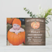 Rustic Pumpkin Erster Geburtstag Einladung (Stehend Vorderseite)
