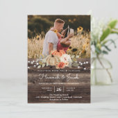 Rustic Pumpkin Fall Barn Wood Wedding Einladung (Stehend Vorderseite)