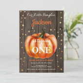 Rustic Pumpkin Fall Geburtstag Einladung Gold (Stehend Vorderseite)