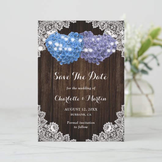 Rustic Purple Blue Hydrangea Rustic Wood Wedding Save The Date (Stehend Vorderseite)