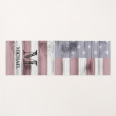 Rustic Red White Blue Wood USA Flag Monogram Yogamatte (Vorderseite (Horizontal))