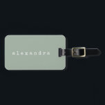 Rustic Sage - Rustic Sage - Name eines Minimalisti Gepäckanhänger<br><div class="desc">Dieses stilvolle Gepäckanhänger zeichnet sich durch ein minimalistisches Design Ihres Namens in einem Retro-SchreibmaschinenSchriftart in Weiß auf einem schlauen grünen Hintergrund aus. Tolle Geschenkidee!</div>