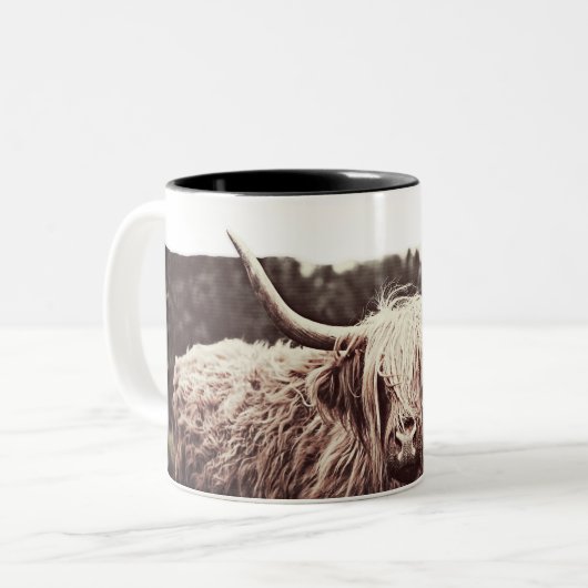 Rustic Scottish Highland Longhorn Cow Coffee Zweifarbige Tasse (Vorderseite Links)