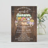 Rustic She's Fresh Off the Market Bridal Shower Einladung (Stehend Vorderseite)