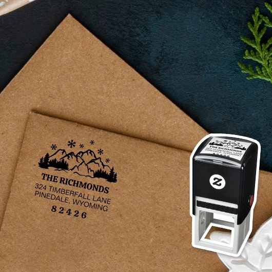 Rustic Snowfall Mountains & Pine Return Address Permastempel