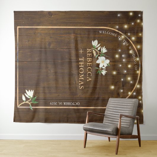 Rustic String Lights Gold Arch Magnolia Wedding Wandteppich (Beispiel (Horizontal))