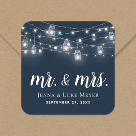 Rustic String Lights Mr. und Mrs. Wedding Monogram Quadratischer Aufkleber