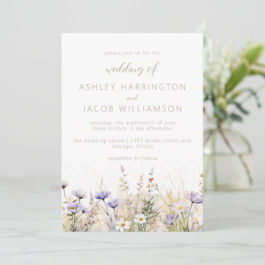 Rustic Summer Meadow Wildflower Wedding  Einladung (Stehend Vorderseite)