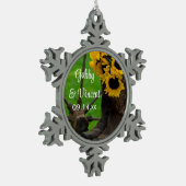 Rustic Sunflowers and Cowboy Boots Western Wedding Schneeflocken Zinn-Ornament (Links)