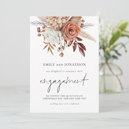 Rustic Terracotta Florals Script Verlobung Ankündigung (Stehend Vorderseite)