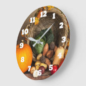 Rustic Thanksgiving Table Bountiful Harvest Große Wanduhr (Winkel)