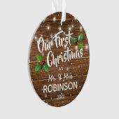 Rustic Unser erstes Weihnachtslied Mr. & Mrs. Foto Ornament (Vorderseite)