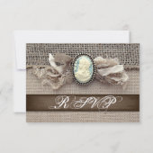 Rustic Vintag Cameo Brooch Burlap Wedding RSVP Karte (Rückseite)