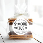 Rustic Wedding S'more Liebe Gefallen Classic Round Runder Aufkleber<br><div class="desc">Diese hübschen,  noch mehr Gunst-Aufkleber eignen sich perfekt für Babyduschfavoriten,  Brautparty-Favoriten,  Geburtstagspartys und Hochzeiten. Sehen Sie sich die gesamte Kollektion an,  um mehr passende Artikel zu finden!</div>