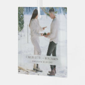 Rustic Winter Snow Engagement Photo Ornament Aus Glas (Vorderseite links)