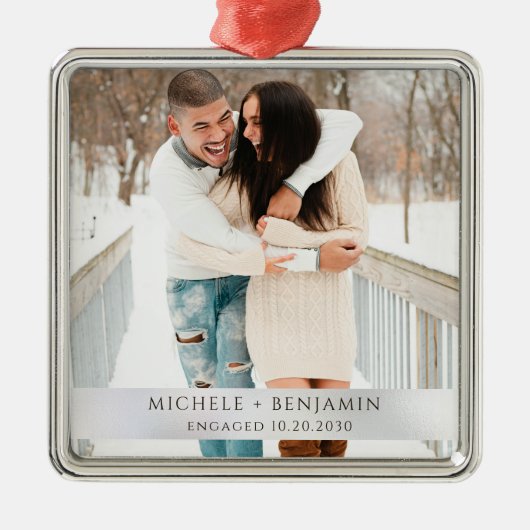 Rustic Winter Snow Engagement Photo Ornament Aus Metall (Vorne)