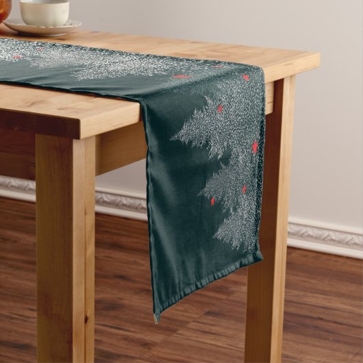 Rustic Wintry Christmas Trees Table Runner Großer Tischläufer (Beispiel)