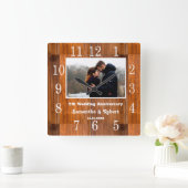 Rustic Wood 5 Year Anniversary Photo Quadratische Wanduhr (Zuhause)