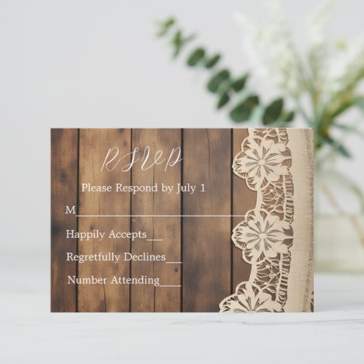 Rustic Wood and Lace RSVP Card Karte (Stehend Vorderseite)