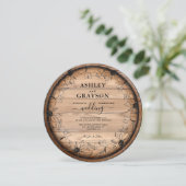 Rustic Wood Barrel Wedding Einladung (Stehend Vorderseite)