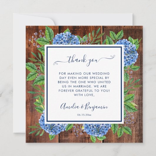 Rustic Wood Blue Hydrangeas Wedding Offizier Dankeskarte (Vorderseite)