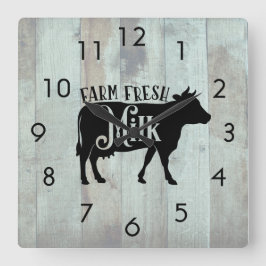 Rustic Wood Boards Cow Silhouette Farm Fresh Milk Quadratische Wanduhr