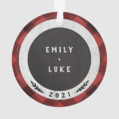 Rustic Wood Buffalo Karo Paare Erste Weihnachten Ornament (Rückseite)