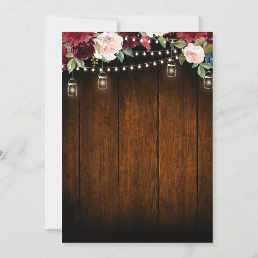 Rustic Wood Burgundy Floral Mason Jar Wedding Einladung (Rückseite)