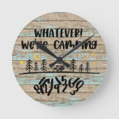 Rustic Wood Campers RV Ruhestand müde Runde Wanduhr (Vorderseite)