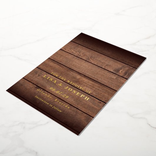 Rustic Wood Country Script Save the Date Folieneinladung (Gedreht)