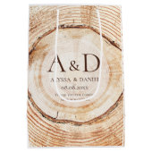 Rustic Wood cut Slice Monogram Wedding Gift Bag Mittlere Geschenktüte (Rückseite)