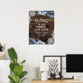 Rustic Wood Dusty Blue Rose Foto Hochzeit Willkomm Poster (Heimbüro)