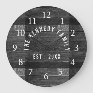 Rustic Wood Family Name Farmhouse Große Wanduhr