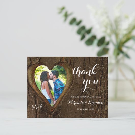 Rustic Wood Heart Foto Wedding Vielen Dank Postkarte (Stehend Vorderseite)