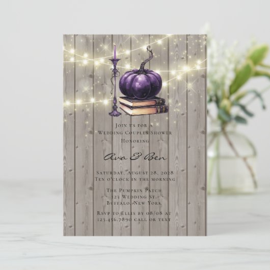 Rustic Wood Lila Pumpkin Candle Wedding Einladung (Stehend Vorderseite)