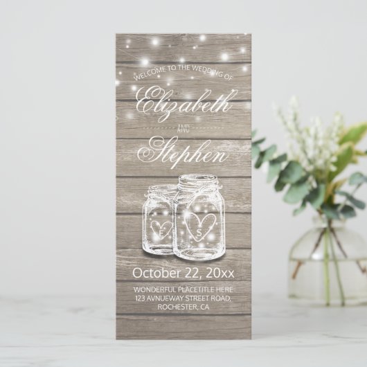 Rustic Wood Mason Jar String Light Wedding Program Programm (Stehend Vorderseite)