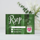 Rustic Wood Mason Jar Wedding RSVP Karte (Stehend Vorderseite)